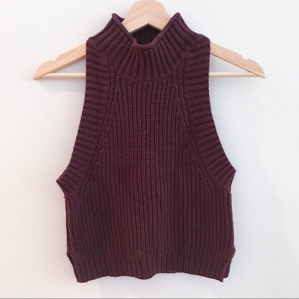 Kendall & Kylie burgundy knitted tank top